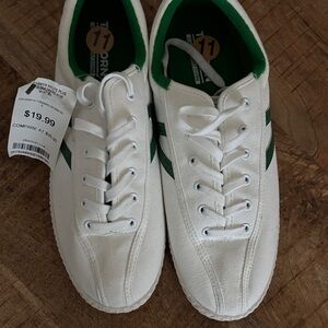 Tretorn Women’s White Sneakers with Green Details